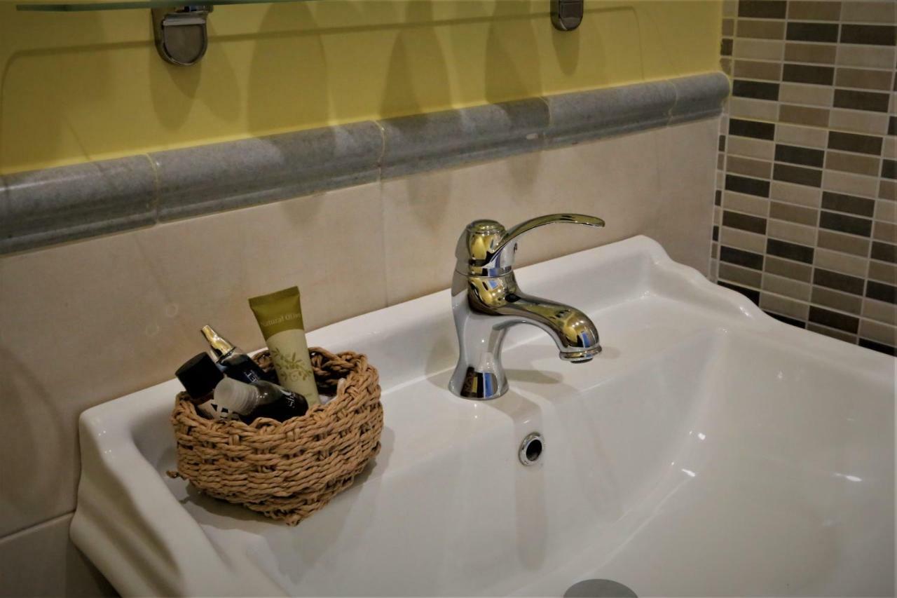 Beb Binario39 Bed & Breakfast Naples Luaran gambar